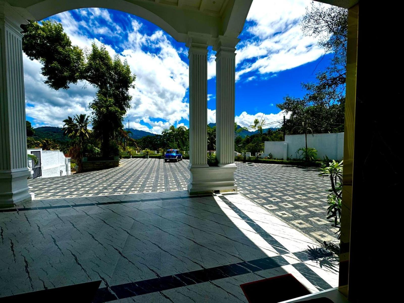 ホテル Crown Regency- バドゥッラ エクステリア 写真