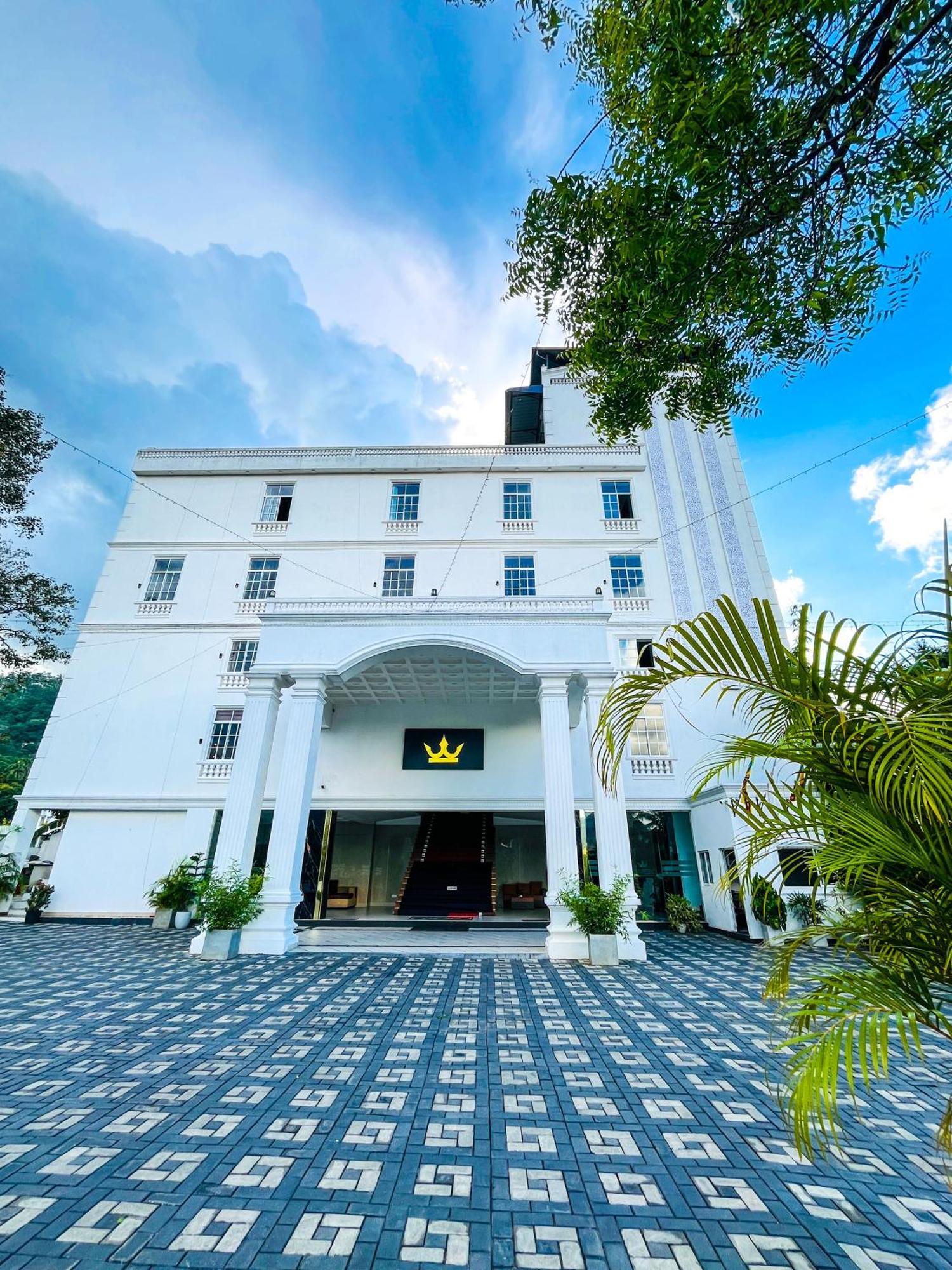 ホテル Crown Regency- バドゥッラ エクステリア 写真