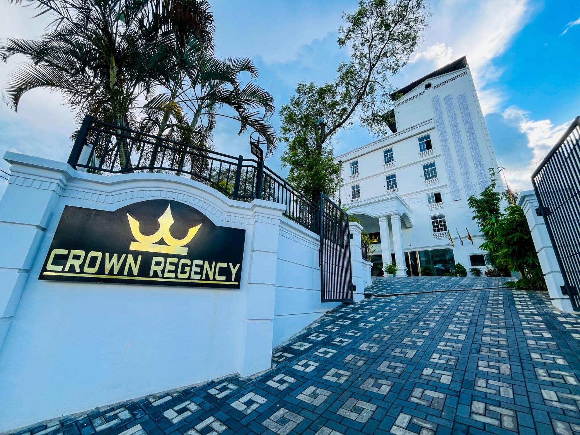 ホテル Crown Regency- バドゥッラ エクステリア 写真